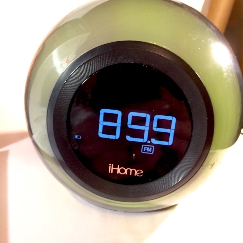 FM LED Color Changing Clock Radio Bluetooth USB - Picture 6 of 11